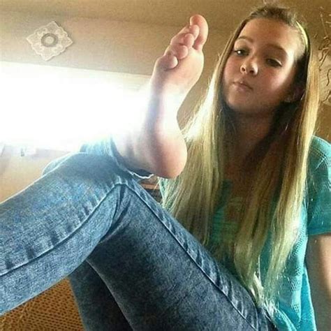 lesbian foot in pussy Search